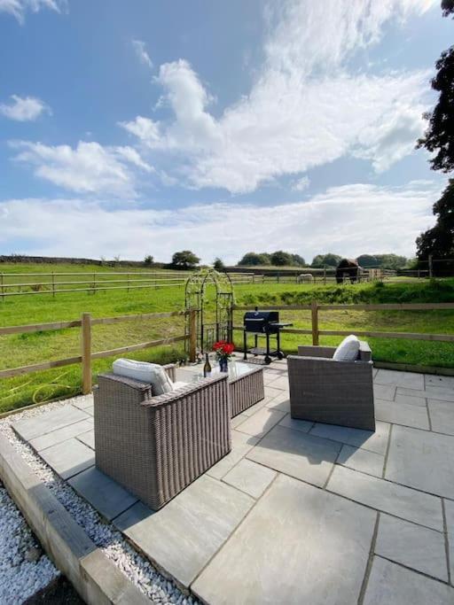 Вилла Luxury Detached Peak District Stone Barn - Dog Friendly Hazelwood Экстерьер фото