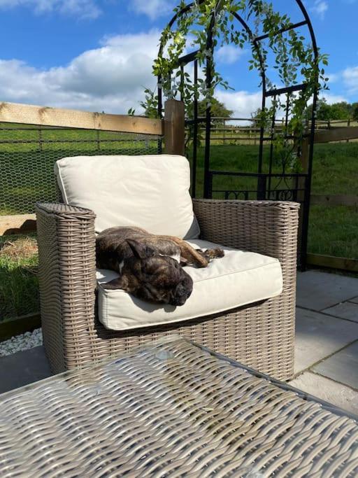 Вилла Luxury Detached Peak District Stone Barn - Dog Friendly Hazelwood Экстерьер фото